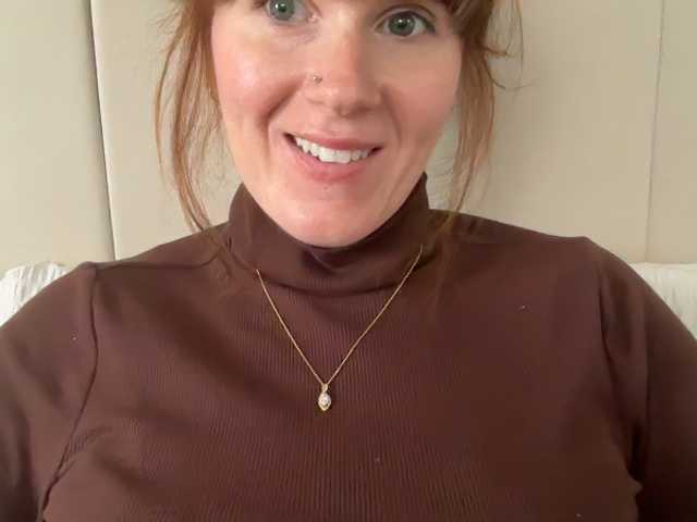 REDHEADROSIE live cam on BongaCams