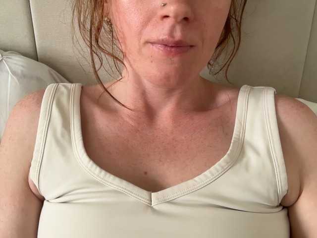 REDHEADROSIE live webcam show