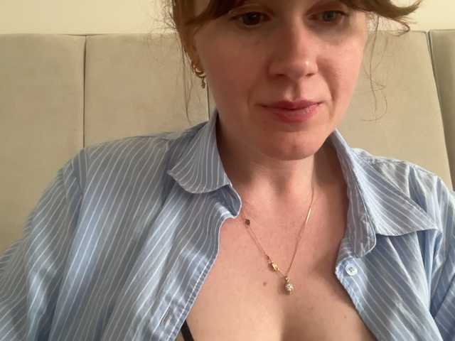 REDHEADROSIE's BongaCams show and profile