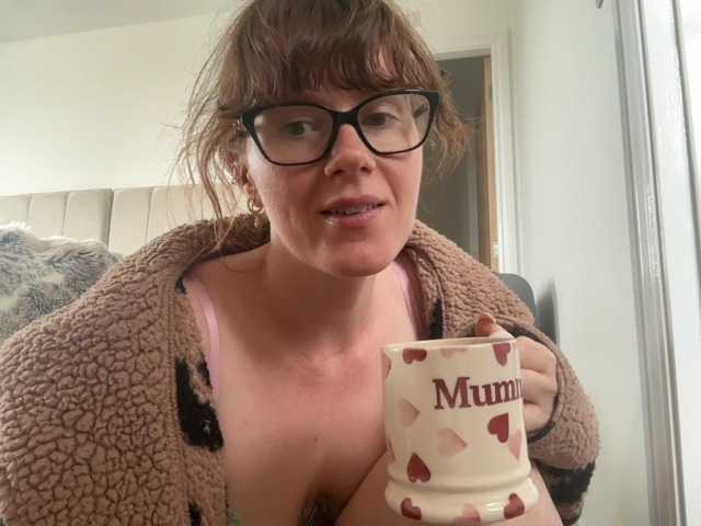 REDHEADROSIE live cam on BongaCams