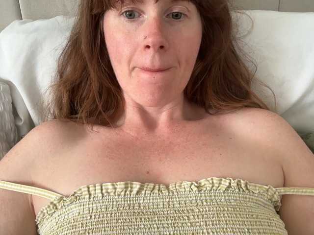 REDHEADROSIE live webcam show