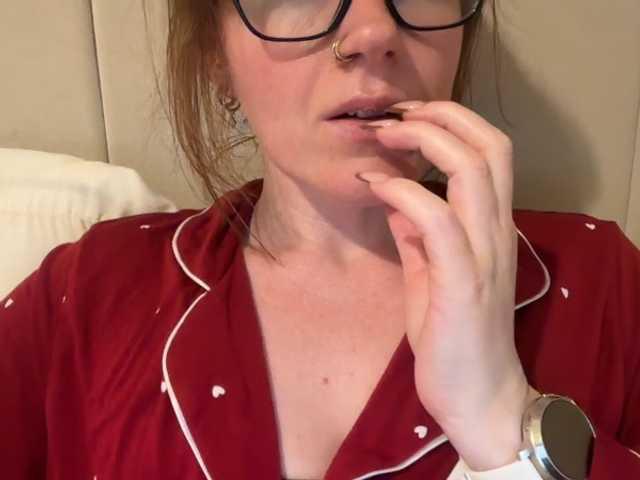 REDHEADROSIE live cam on BongaCams