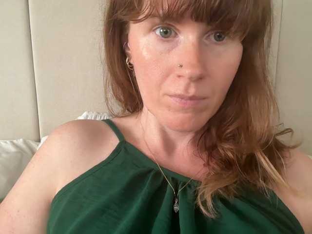 REDHEADROSIE live cam on BongaCams
