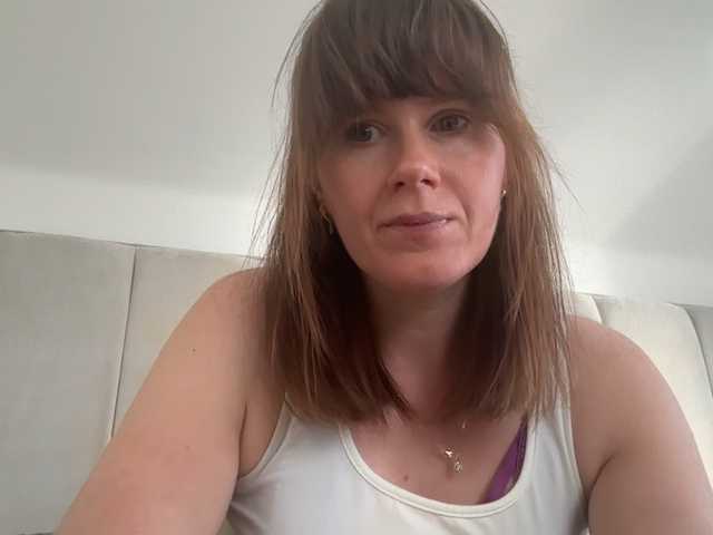 REDHEADROSIE's BongaCams show and profile