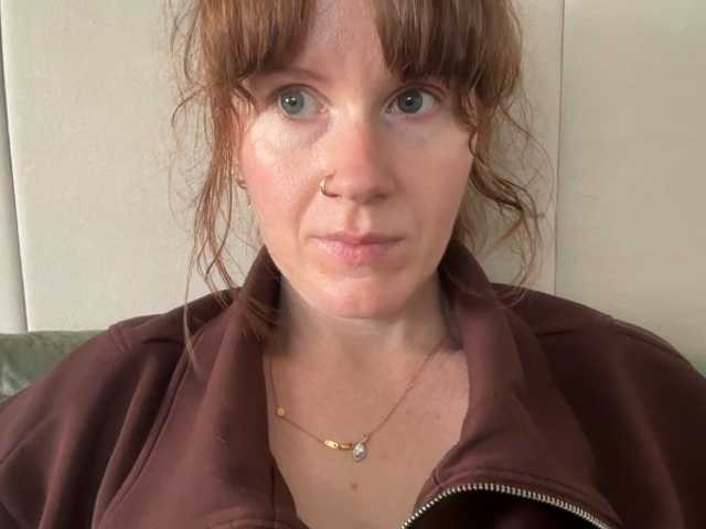 REDHEADROSIE live cam preview