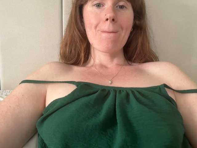 REDHEADROSIE live cam on BongaCams