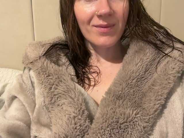 REDHEADROSIE live cam on BongaCams