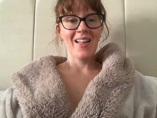 REDHEADROSIE live cam on BongaCams