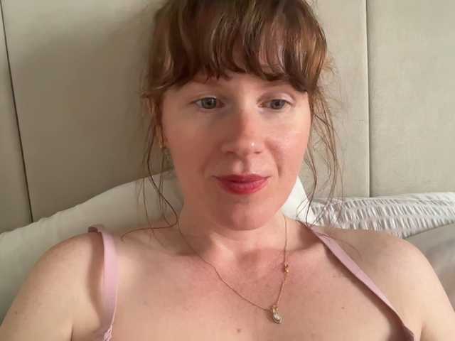 REDHEADROSIE live cam on BongaCams