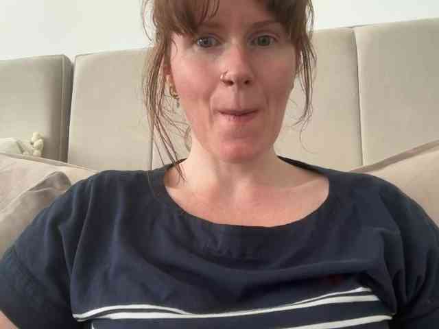 REDHEADROSIE webcam