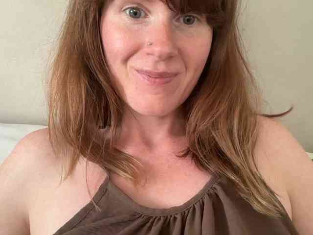 REDHEADROSIE webcam