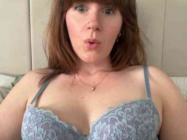 REDHEADROSIE webcam