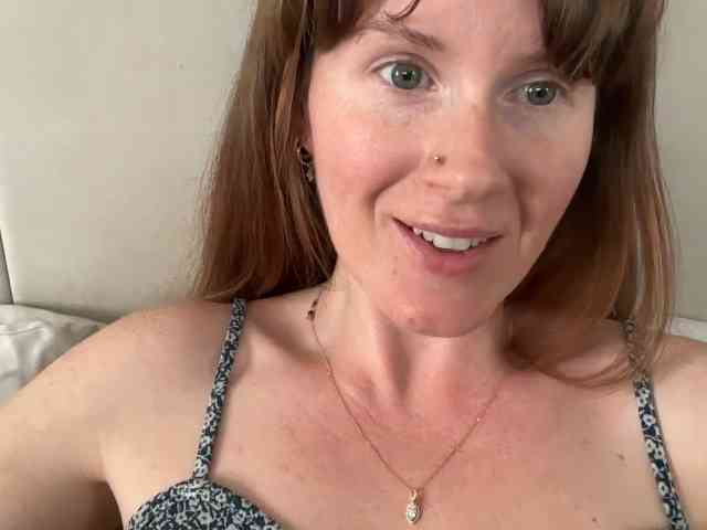 REDHEADROSIE webcam