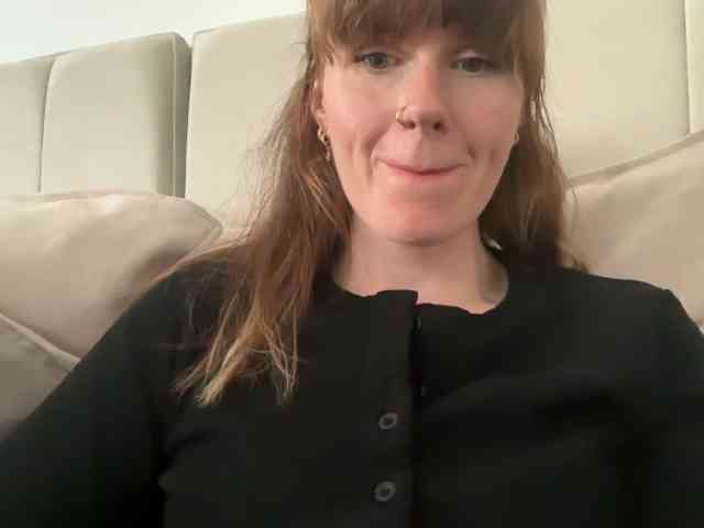 REDHEADROSIE webcam