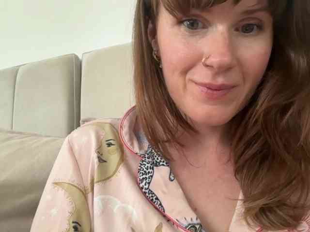 REDHEADROSIE webcam