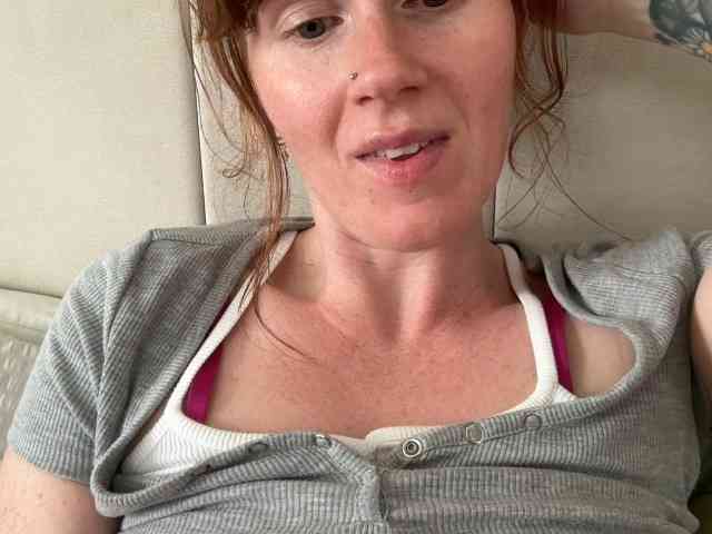 REDHEADROSIE webcam