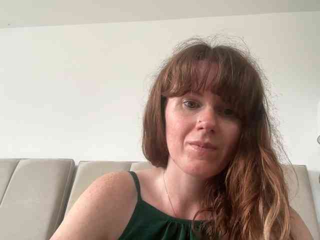 REDHEADROSIE webcam