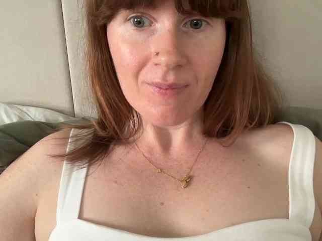 REDHEADROSIE webcam