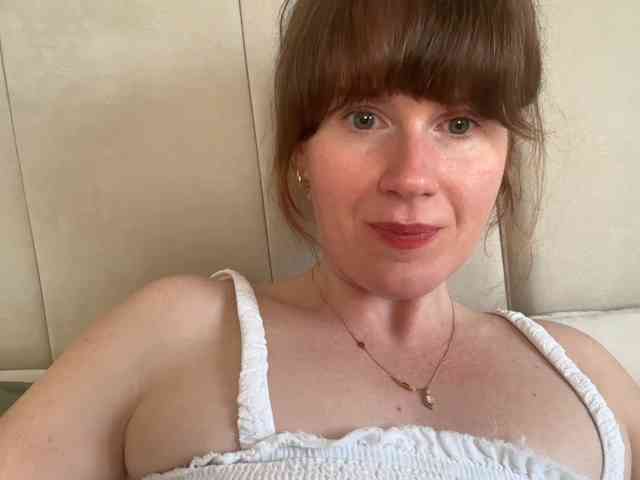 REDHEADROSIE webcam