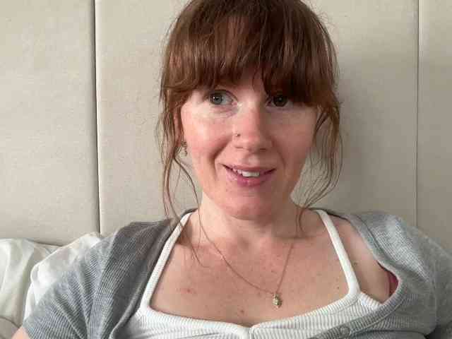 REDHEADROSIE webcam