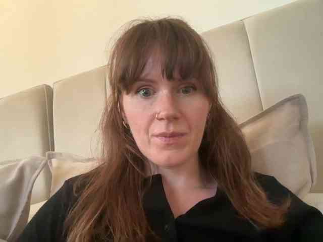 REDHEADROSIE webcam