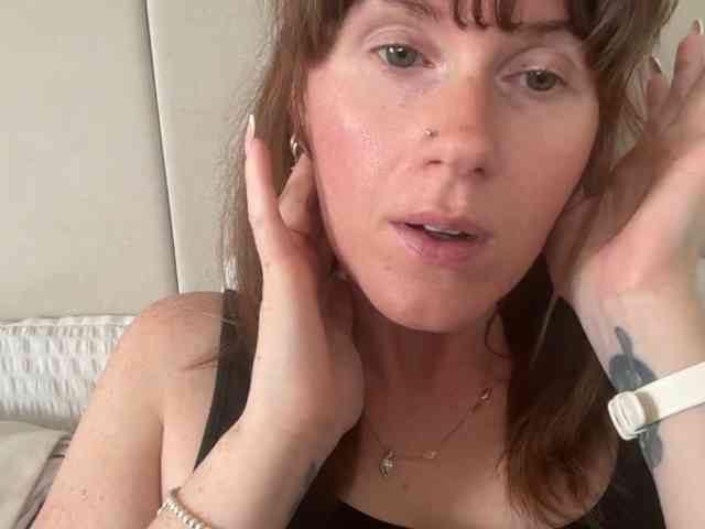 REDHEADROSIE webcam