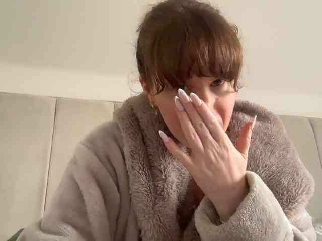 REDHEADROSIE webcam