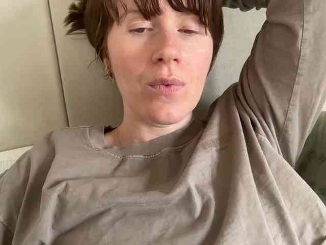 REDHEADROSIE webcam