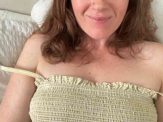 REDHEADROSIE webcam