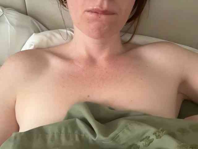 REDHEADROSIE webcam