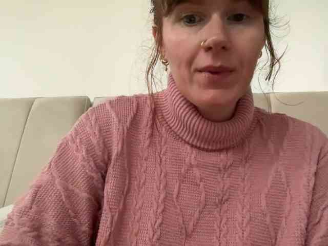 REDHEADROSIE webcam