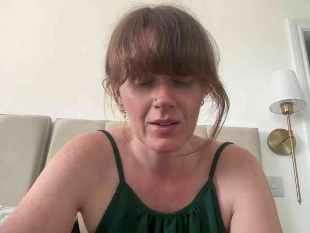 REDHEADROSIE webcam