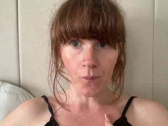 REDHEADROSIE webcam