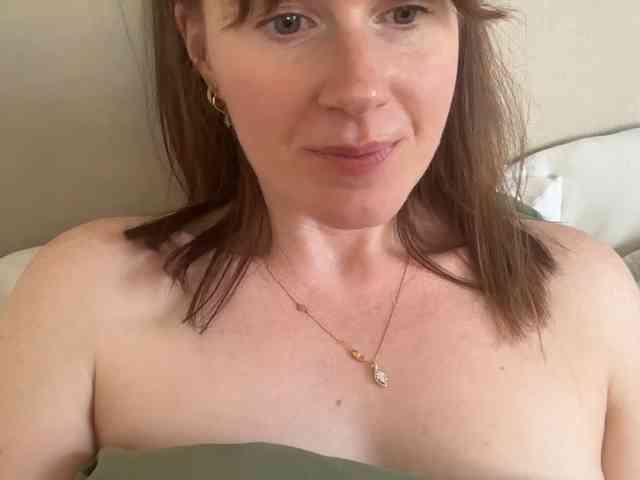 REDHEADROSIE webcam