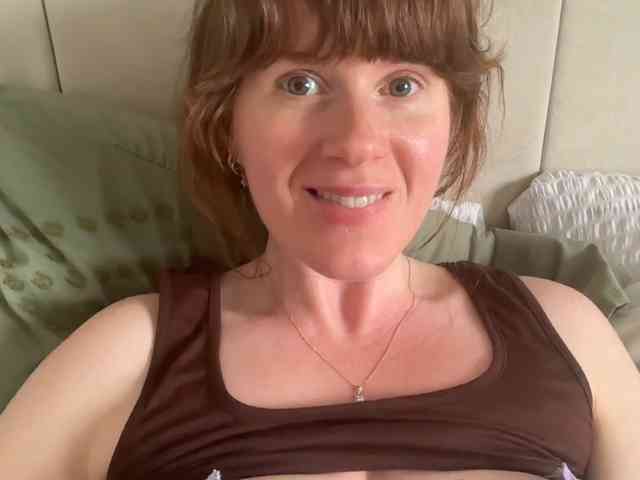 REDHEADROSIE webcam