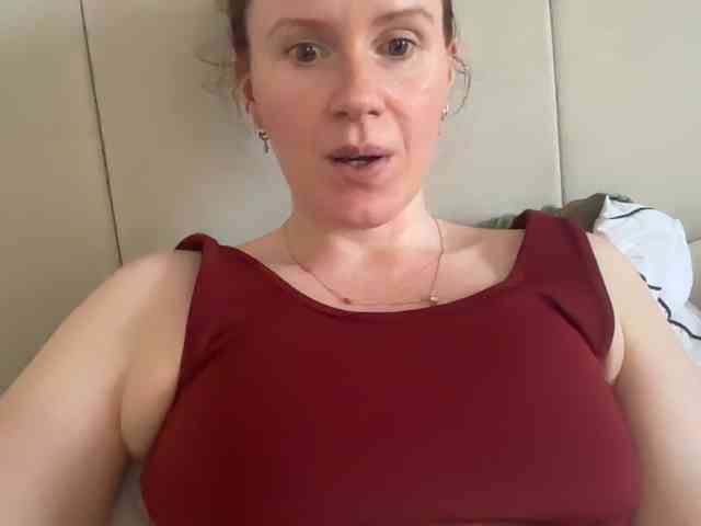 REDHEADROSIE webcam
