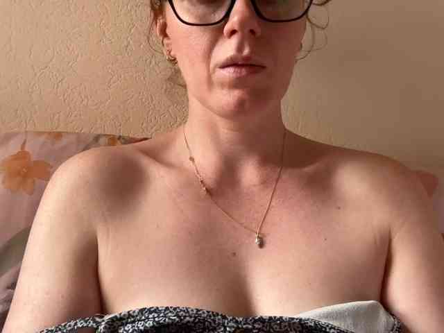 REDHEADROSIE webcam