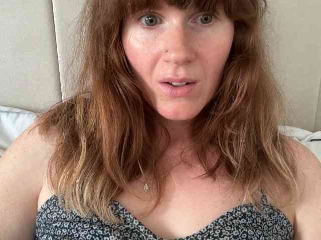 REDHEADROSIE webcam