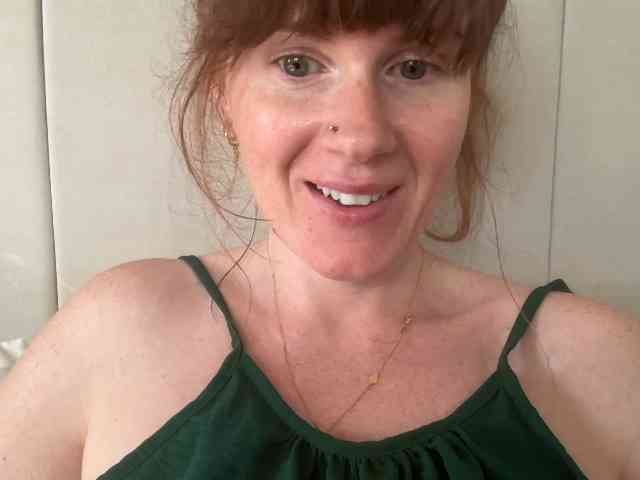REDHEADROSIE webcam