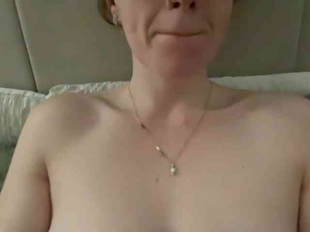 REDHEADROSIE webcam