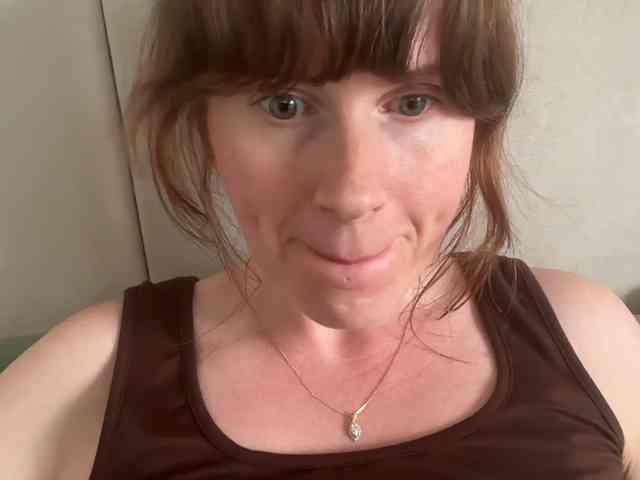 REDHEADROSIE webcam