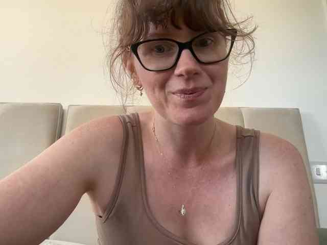 REDHEADROSIE webcam