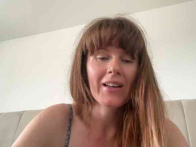 REDHEADROSIE webcam
