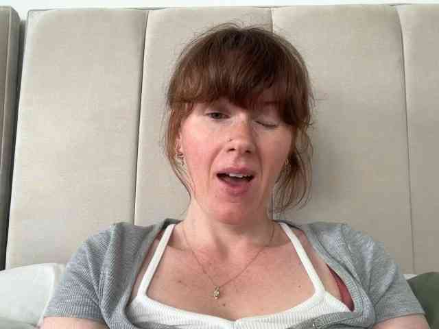 REDHEADROSIE webcam