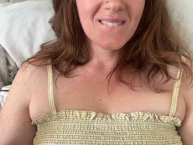 REDHEADROSIE webcam