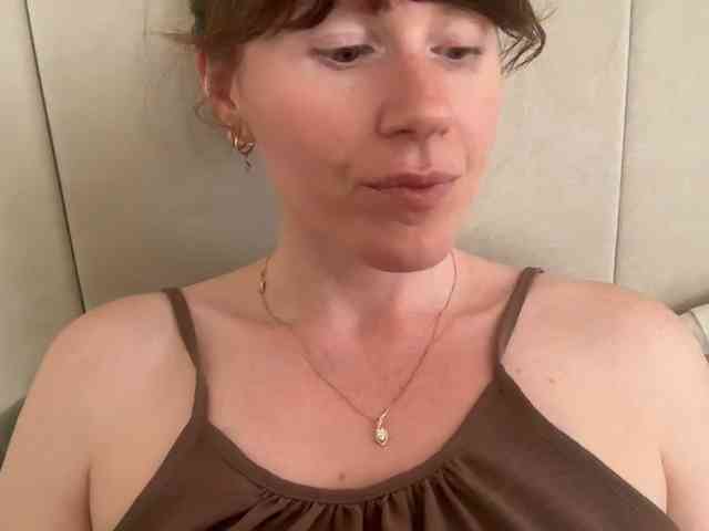REDHEADROSIE webcam