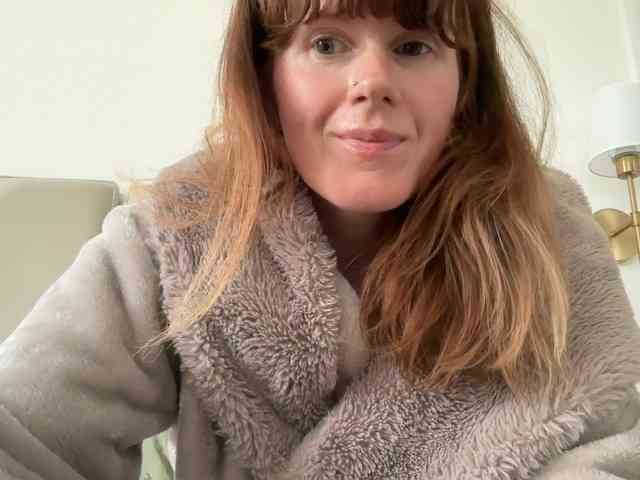 REDHEADROSIE webcam