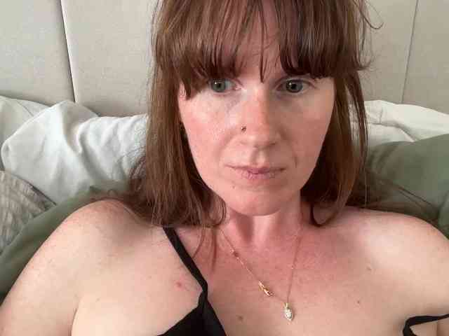 REDHEADROSIE webcam