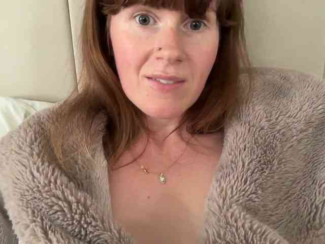 REDHEADROSIE webcam