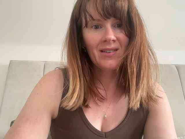 REDHEADROSIE webcam